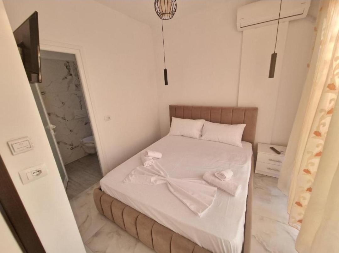 Blue Hotel Ксамил Экстерьер фото